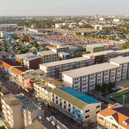 The Grand Residence Nakhonratcsaszima Kültér fotó